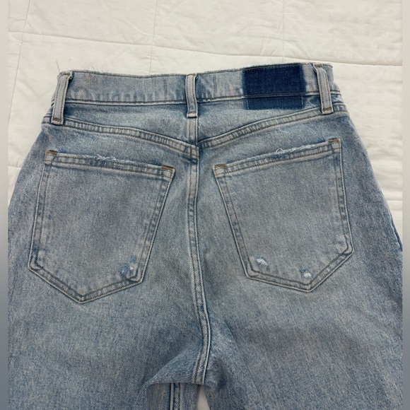 Abercrombie and Fitch Ultra High Rise 90s Straight Jean - Picture 8 of 9